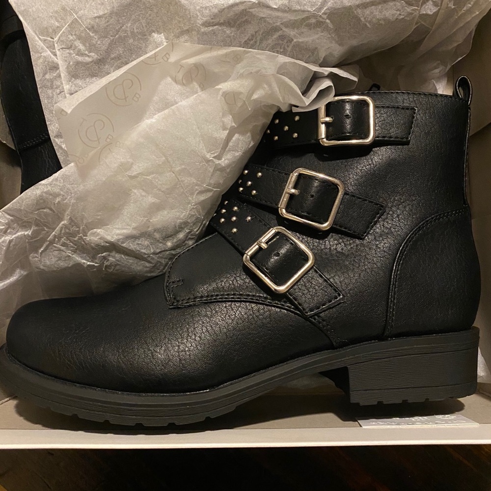 Trendy Combat Boots Size 6